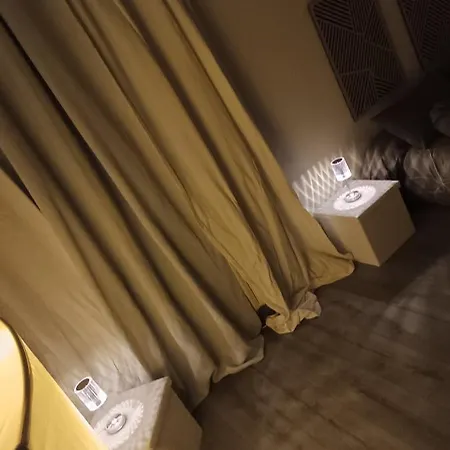 Double Avec Lit Clic Clac Δωμάτια σε οικογενειακή κατοικία