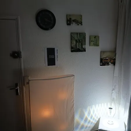 Double Avec Lit Clic Clac Δωμάτια σε οικογενειακή κατοικία *